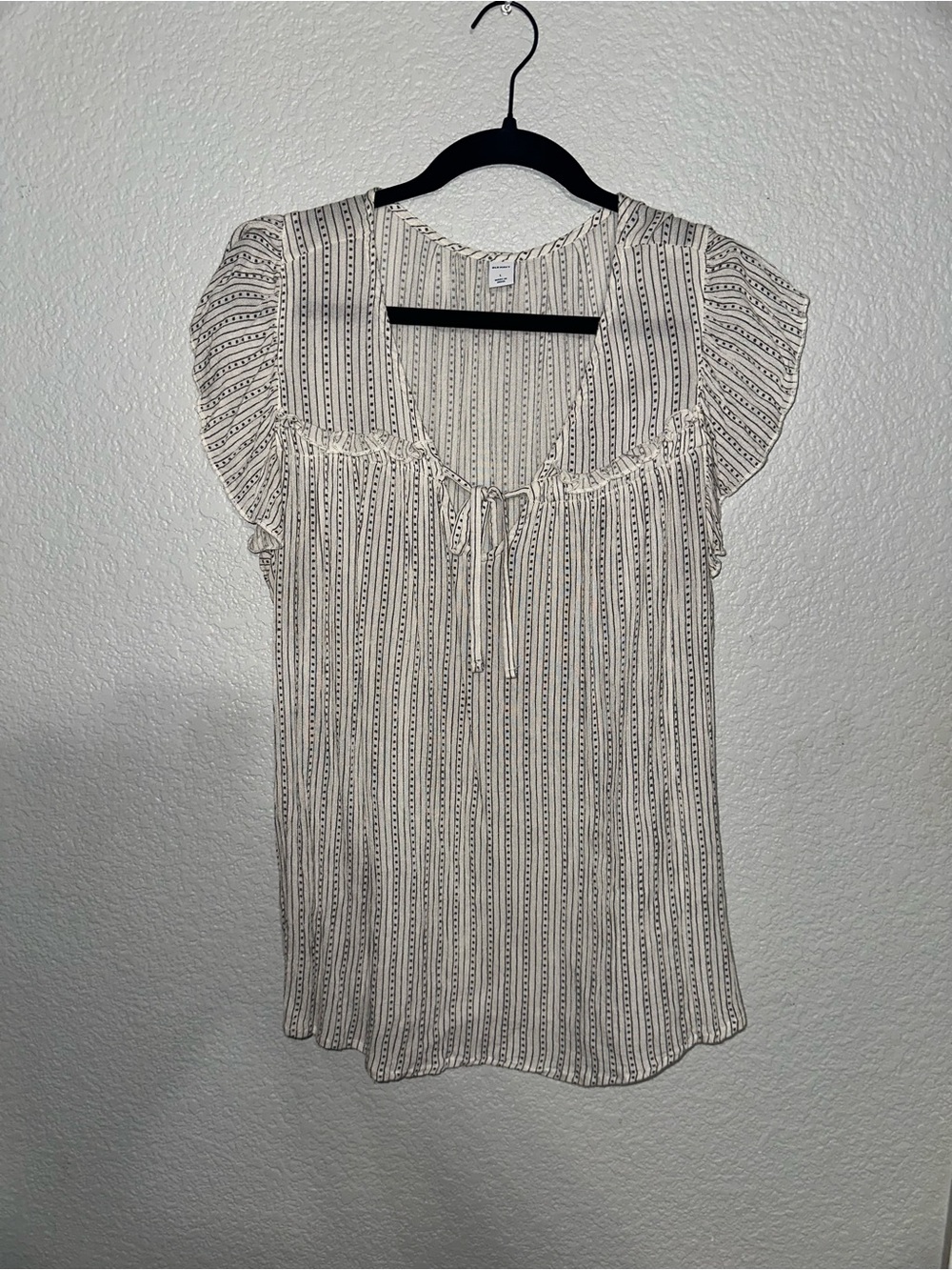 Old Navy Cream Blouse with Black Stripe Tie-Neck